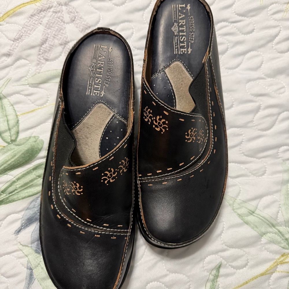 Spring Step Black and Brown Women's Mules